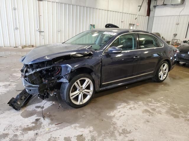 2012 Volkswagen Passat SEL