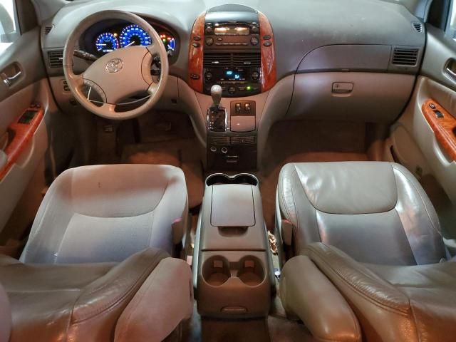 2010 Toyota Sienna XLE