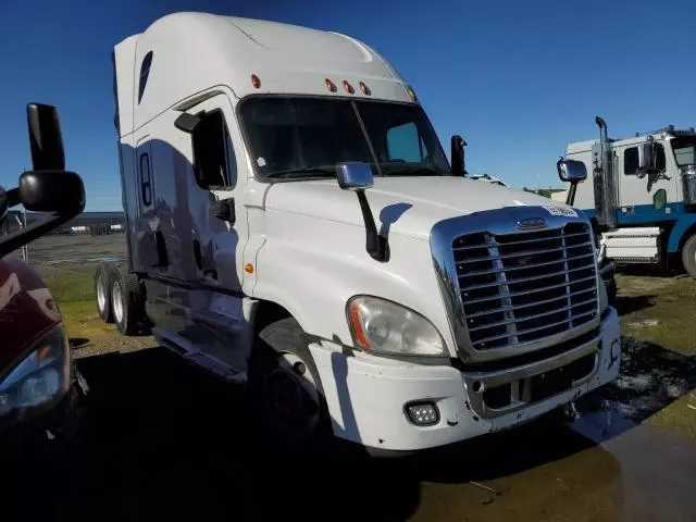 2016 Freightliner Cascadia 125