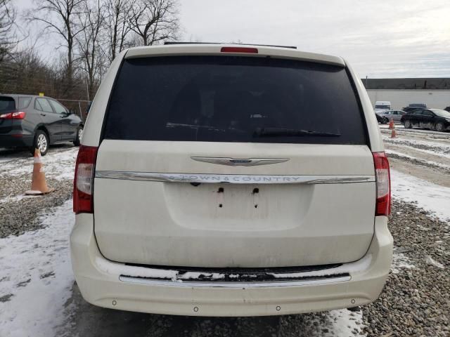 2012 Chrysler Town & Country Touring L