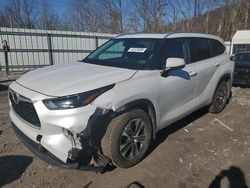 Salvage cars for sale at Hurricane, WV auction: 2022 Toyota Highlander XLE