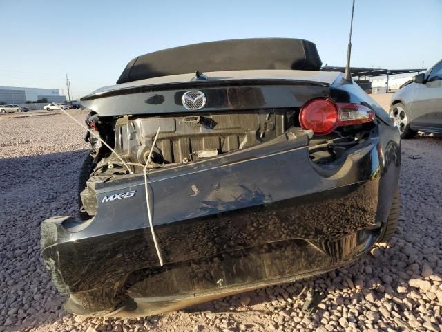 2016 Mazda MX-5 Miata Grand Touring