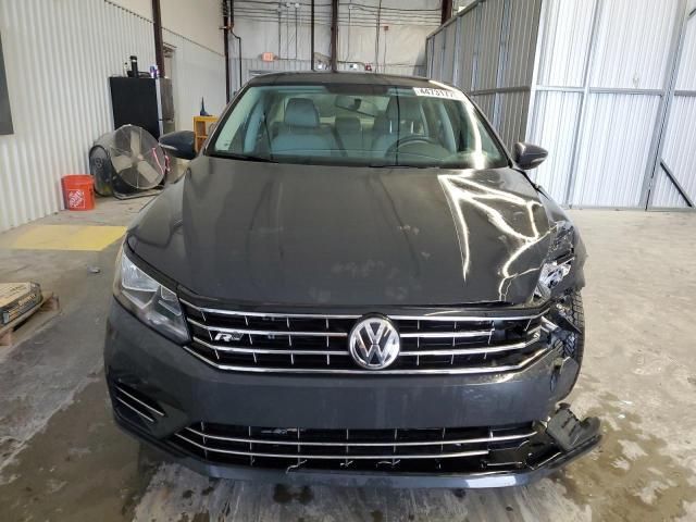 2017 Volkswagen Passat R-Line