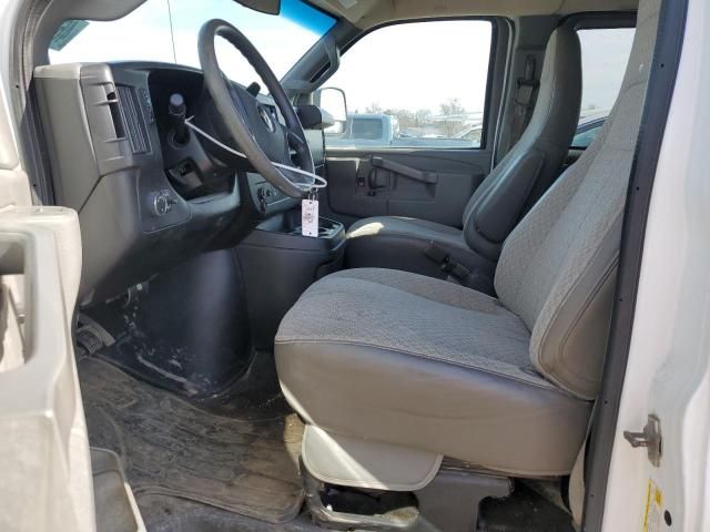 2017 Chevrolet Express G2500 LT