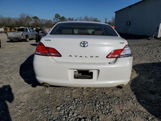 2005 Toyota Avalon XL