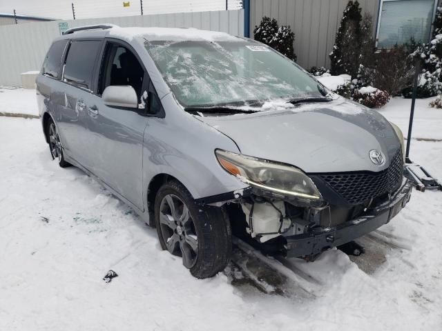 2016 Toyota Sienna SE