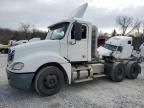 2015 Freightliner Columbia 120 Semi Truck