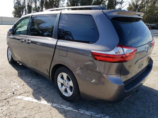 2015 Toyota Sienna LE