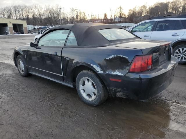 2000 Ford Mustang