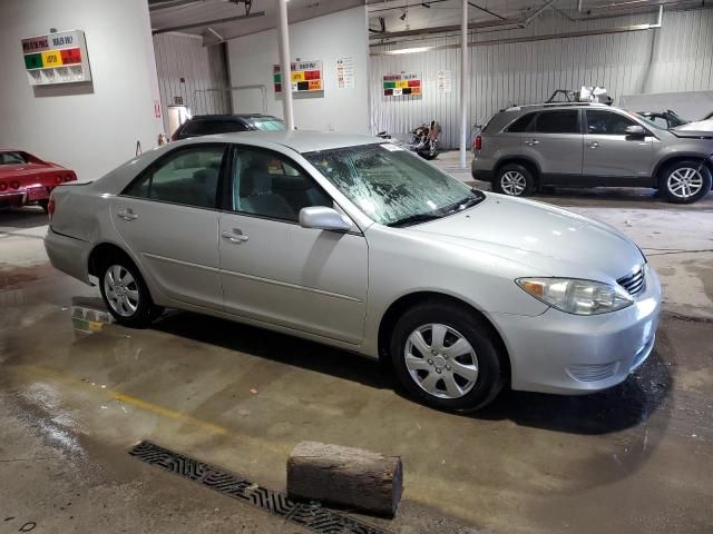 2005 Toyota Camry LE