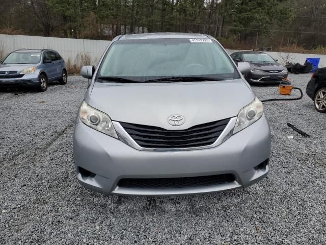 2013 Toyota Sienna LE