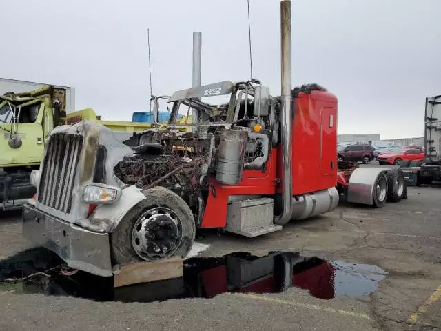 2017 Peterbilt 389