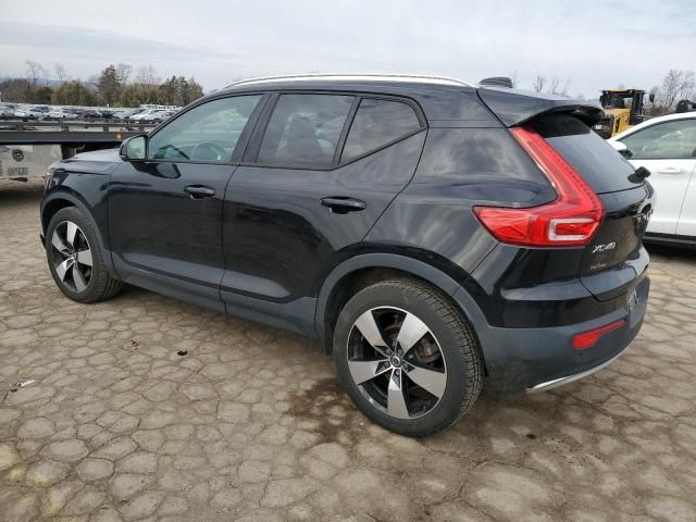 2020 Volvo XC40 T5 Momentum