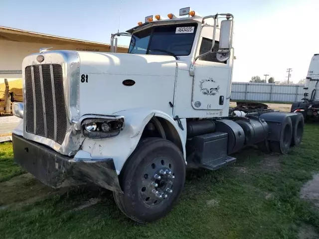 2012 Peterbilt 388 Semi Truck