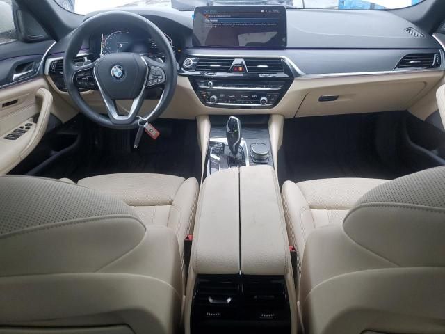 2022 BMW 530E