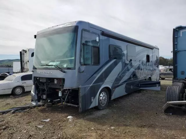 2019 Mountain Air 2019 Freightliner Chassis XC