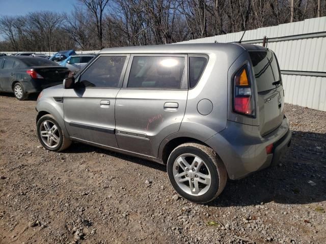 2010 KIA Soul +