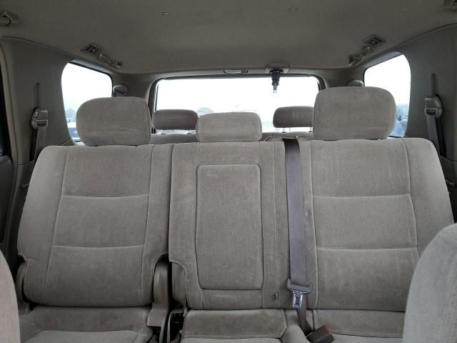 2004 Toyota Sequoia SR5