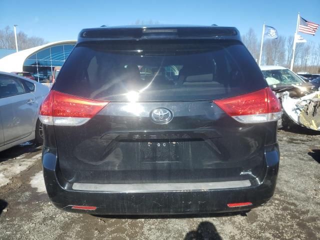 2013 Toyota Sienna LE