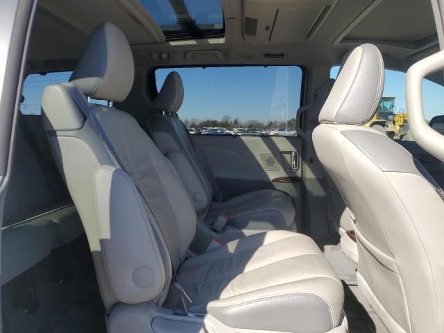 2011 Toyota Sienna XLE