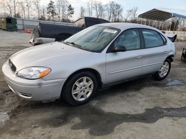 2005 Ford Taurus SE