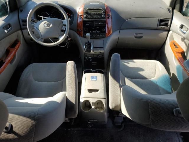 2006 Toyota Sienna XLE