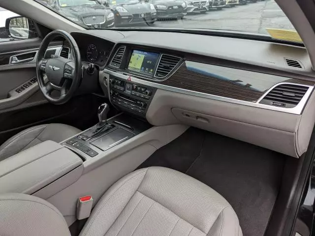 2017 Genesis G80 Base