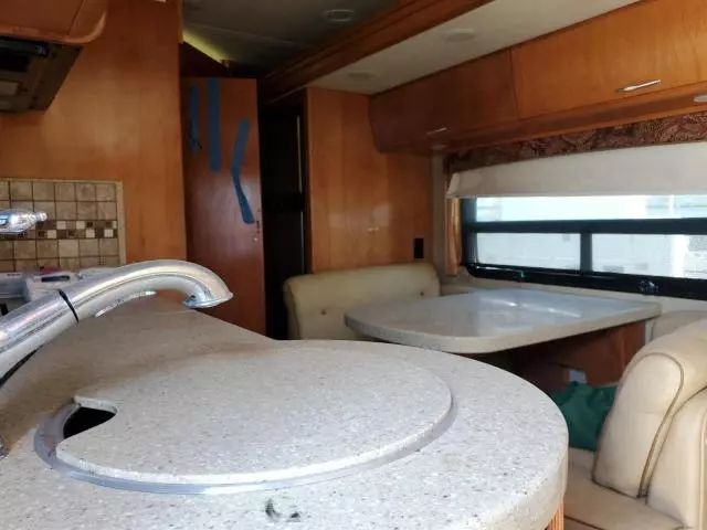 2012 Roadmaster Rail LF4F