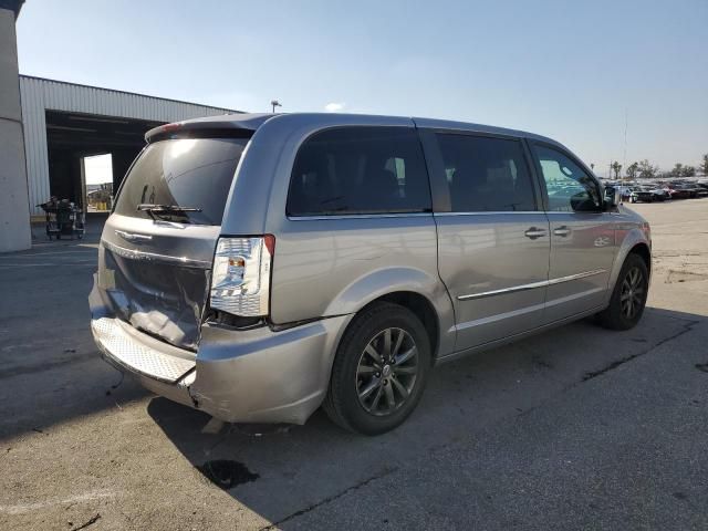 2015 Chrysler Town & Country S