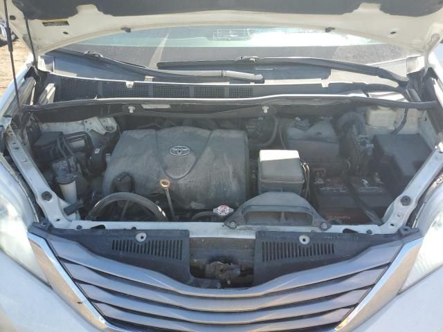 2017 Toyota Sienna XLE