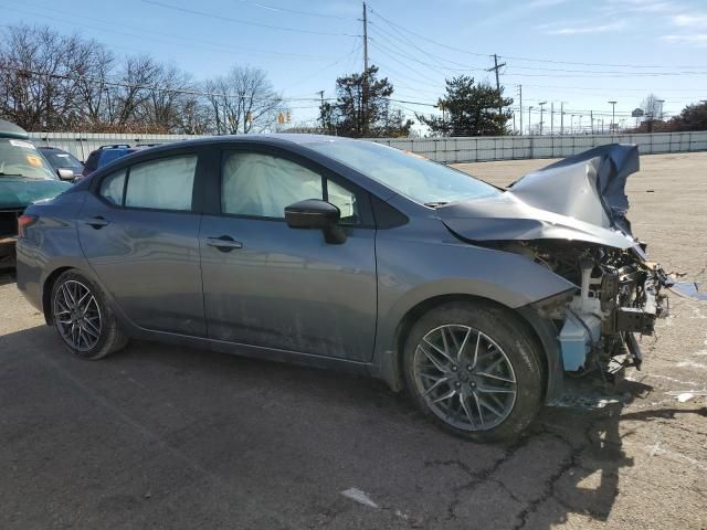 2022 Nissan Versa SR