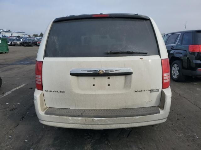 2010 Chrysler Town & Country Touring