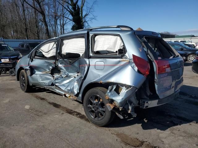 2004 Toyota Sienna XLE