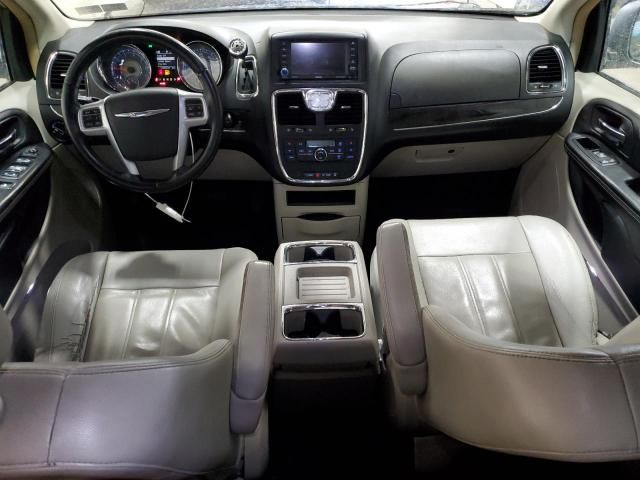 2013 Chrysler Town & Country Touring