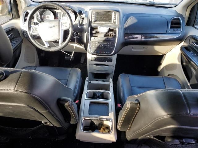 2012 Chrysler Town & Country Touring L