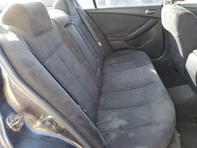 2010 Nissan Altima Base