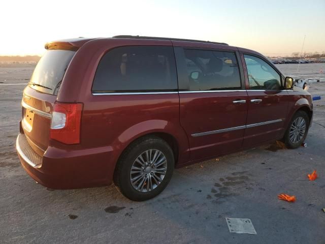 2014 Chrysler Town & Country Touring L