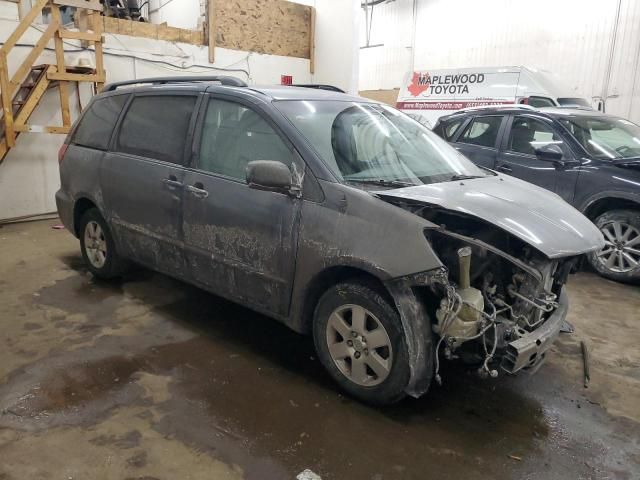 2009 Toyota Sienna CE