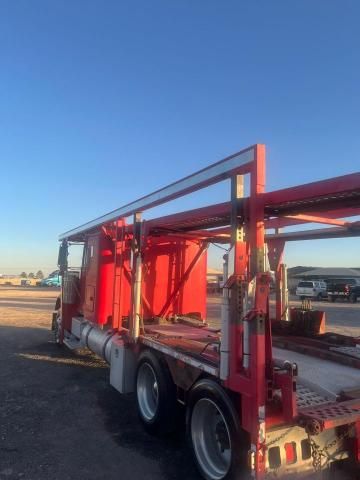 2004 Freightliner Conventional Classic 120