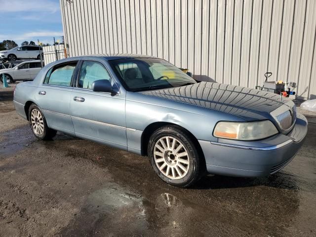 2004 Lincoln Town Car Executive