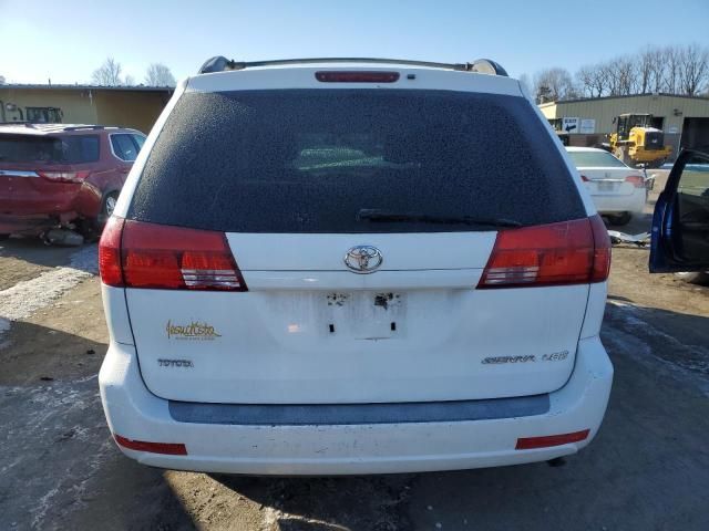 2005 Toyota Sienna CE