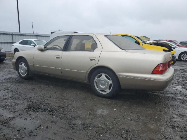 2000 Lexus LS 400