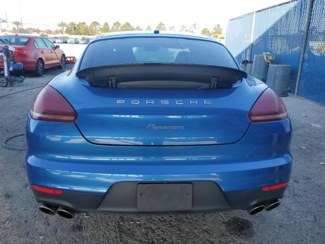 2015 Porsche Panamera 2