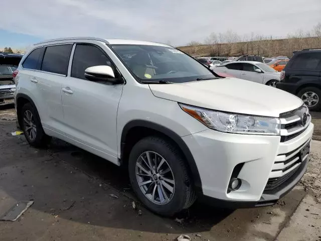 2018 Toyota Highlander SE