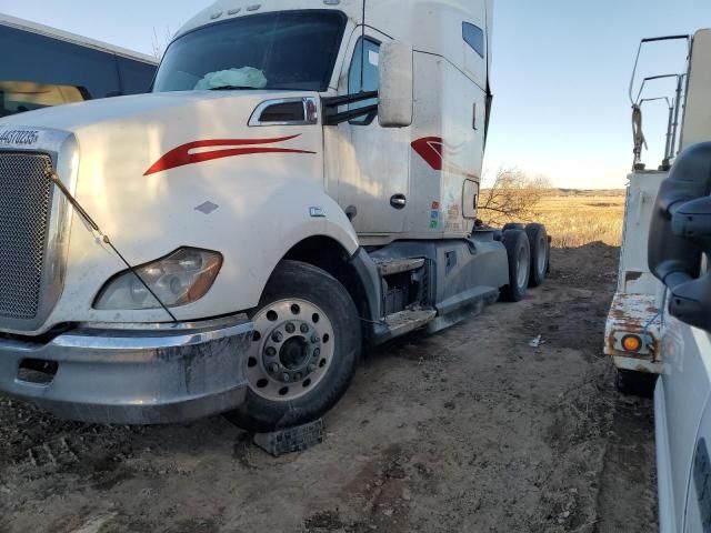 2017 Kenworth T680 Semi Truck