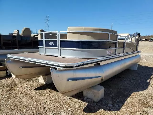 2015 Harris Kayot Pontoon