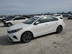 Carros salvage sin ofertas aún a la venta en subasta: 2023 KIA Forte LX