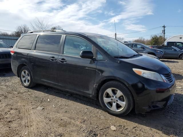 2013 Toyota Sienna LE