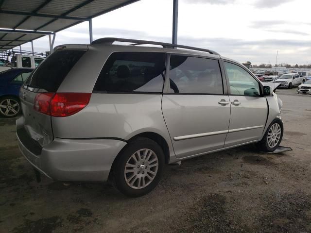 2008 Toyota Sienna XLE