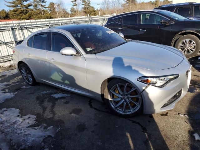 2017 Alfa Romeo Giulia Q4